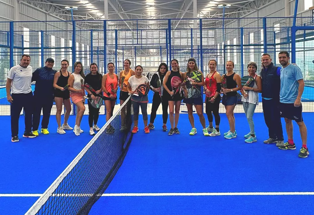 En la búsqueda de nuevos horizontes. Profes for export